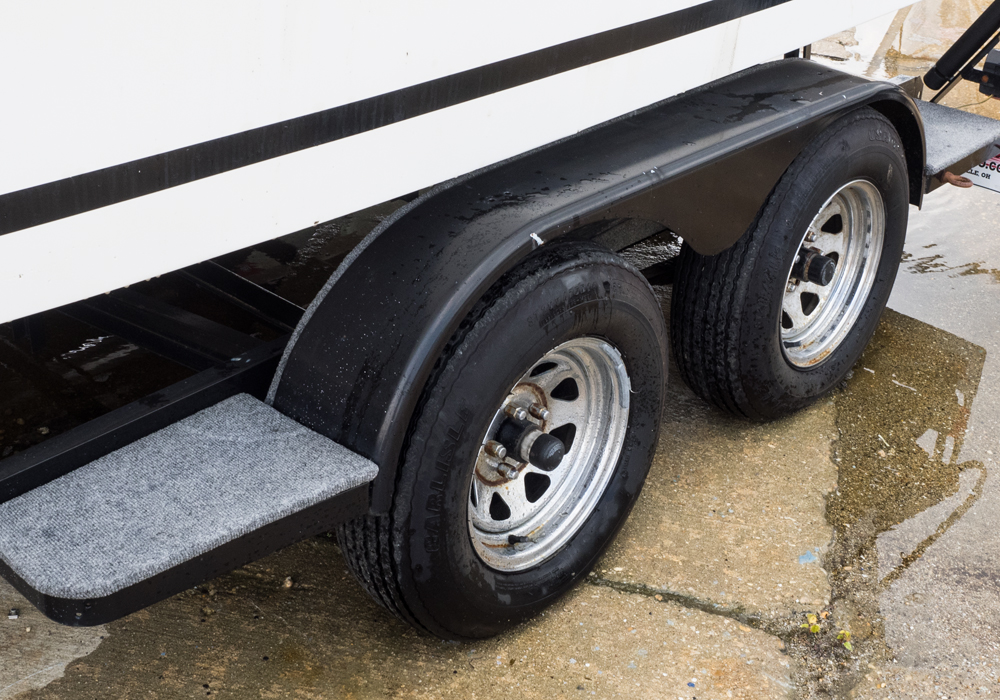 1988 Regal 19 Foot Empress 200XL and RamLin Trailer