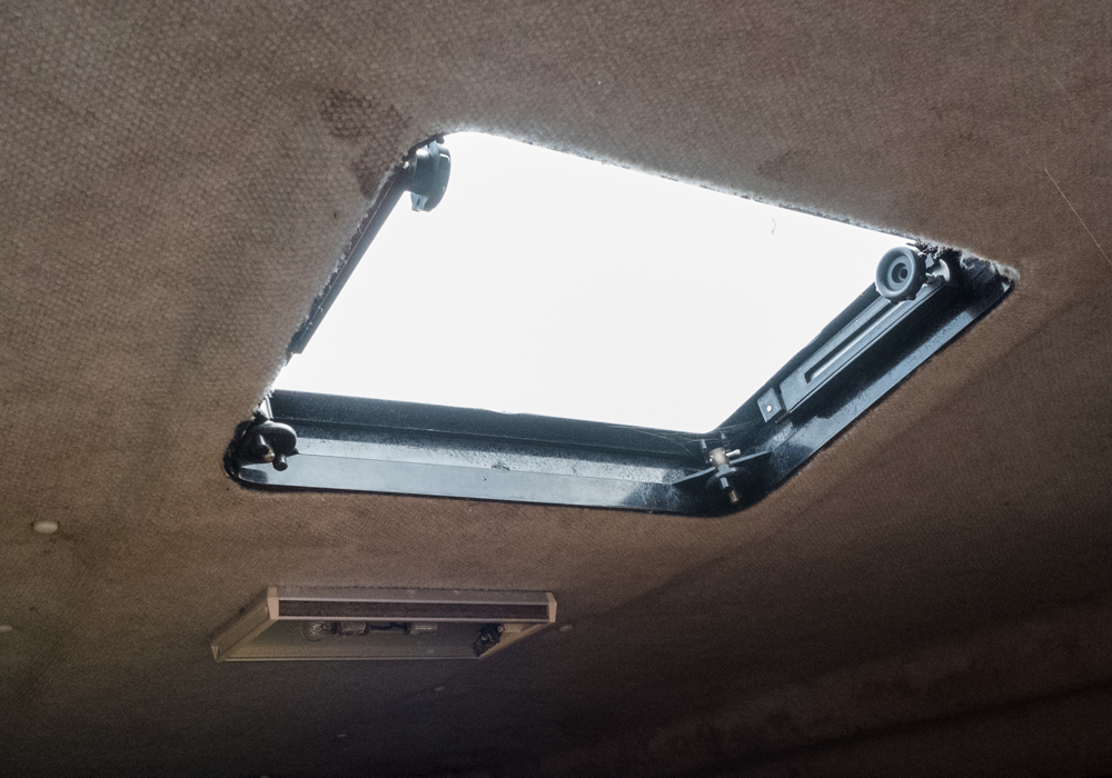 1988 Regal 19 Foot Empress 200XL and RamLin Trailer