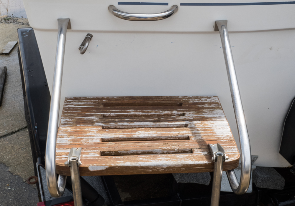 1988 Regal 19 Foot Empress 200XL and RamLin Trailer