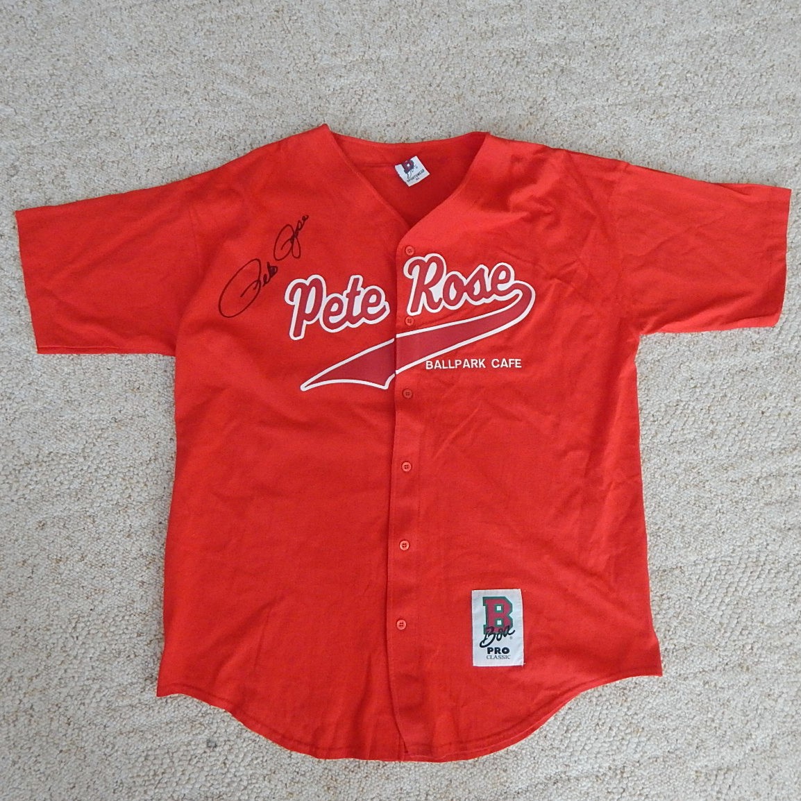 Pete Rose Signed Jersey
