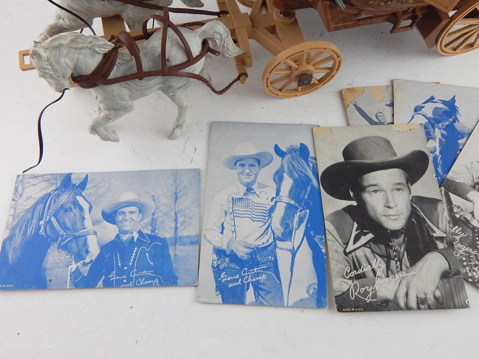 Roy Rogers Toy Stage Coach and Six Picture Cards