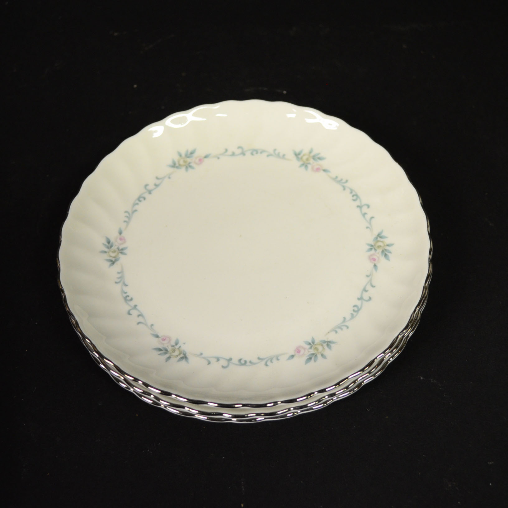Set of Syracuse "Sweetheart" China Pieces