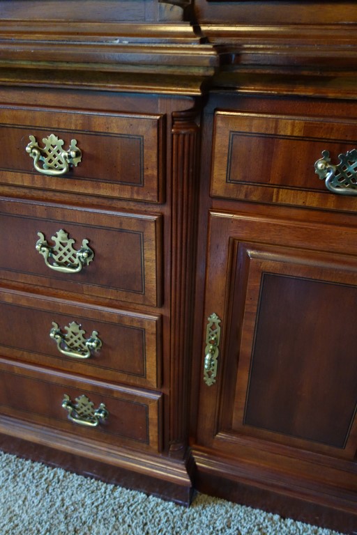 Chippendale Style Universal Furniture China Cabinet