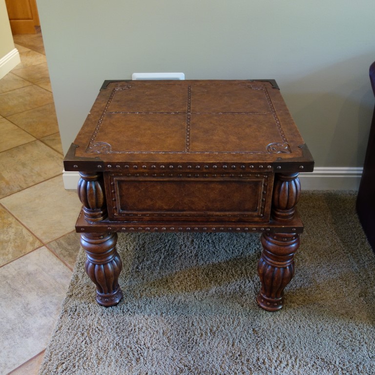 Collezione Europa End Table