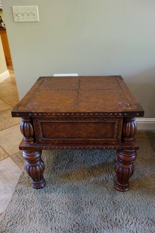 Collezione Europa End Table