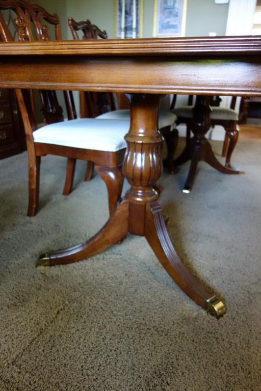 Universal Furniture Chippendale Style Dining Table And Six Chairs