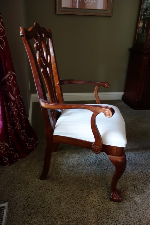 Universal Furniture Chippendale Style Dining Table And Six Chairs