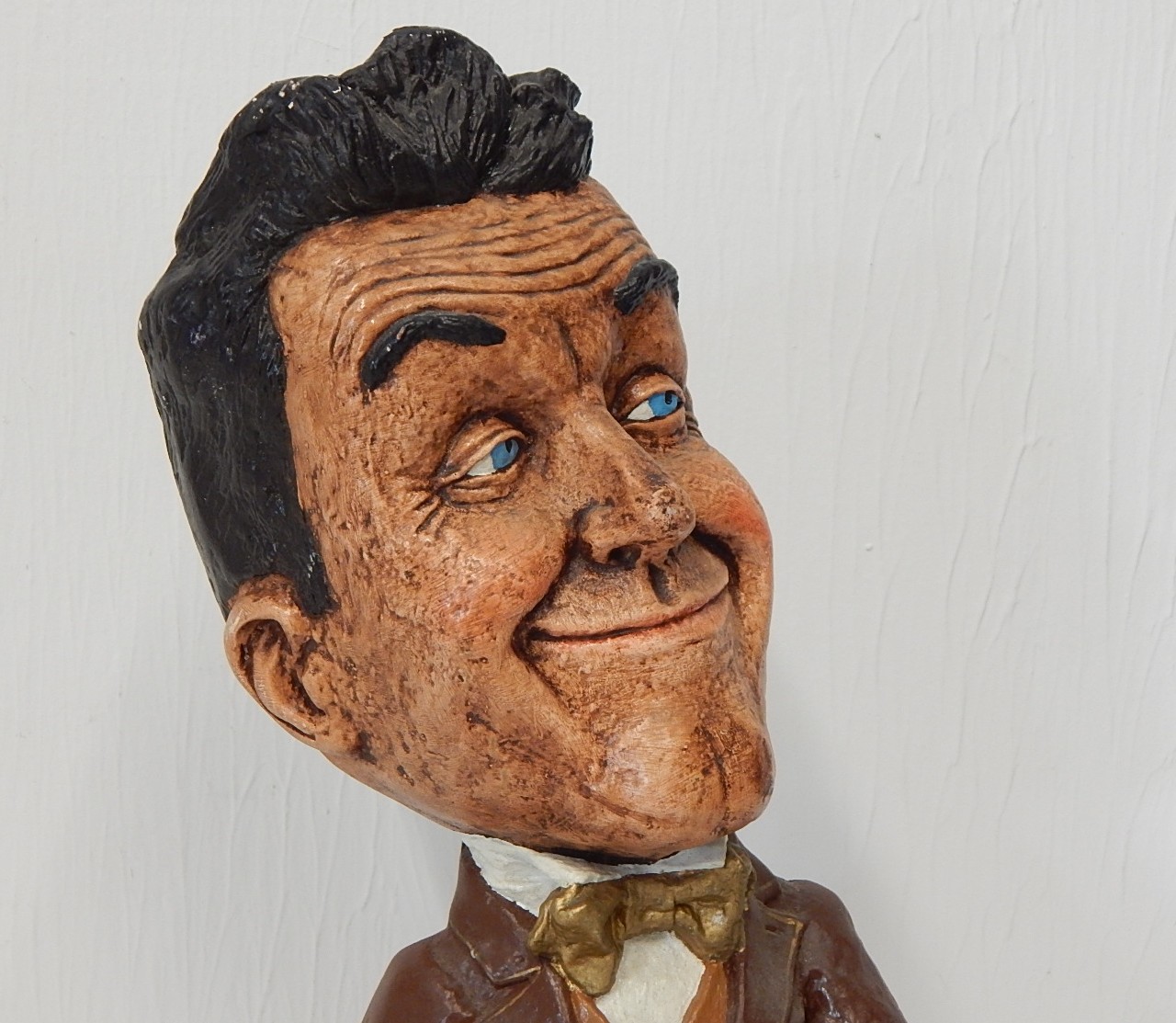 Stan Laurel Chalk Statue