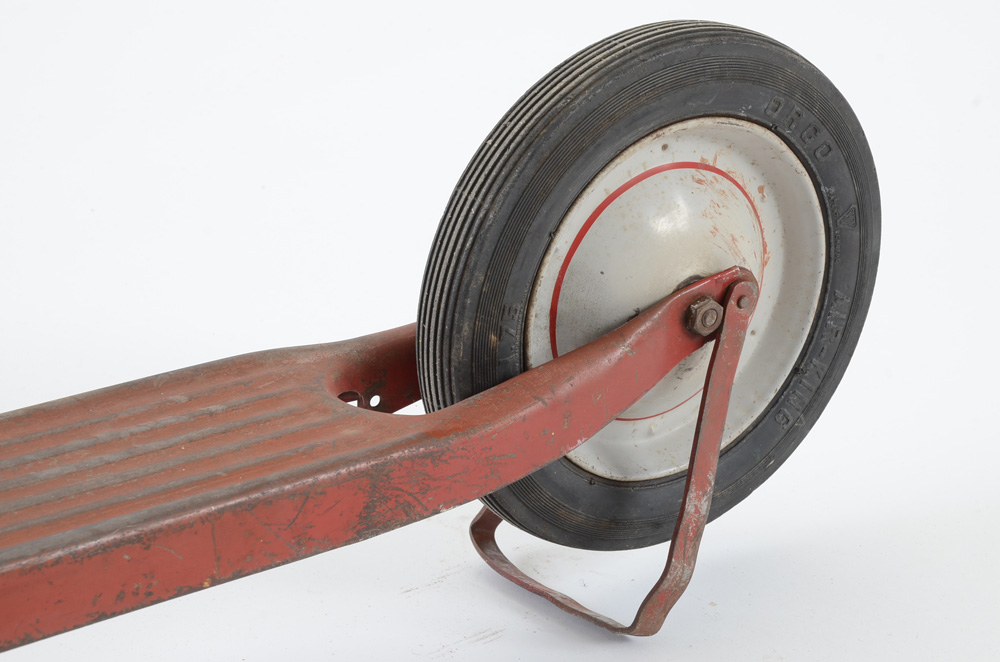 Vintage Radio Line Scooter