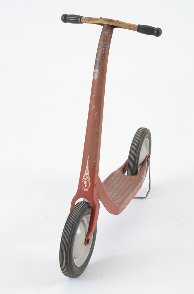 Vintage Radio Line Scooter