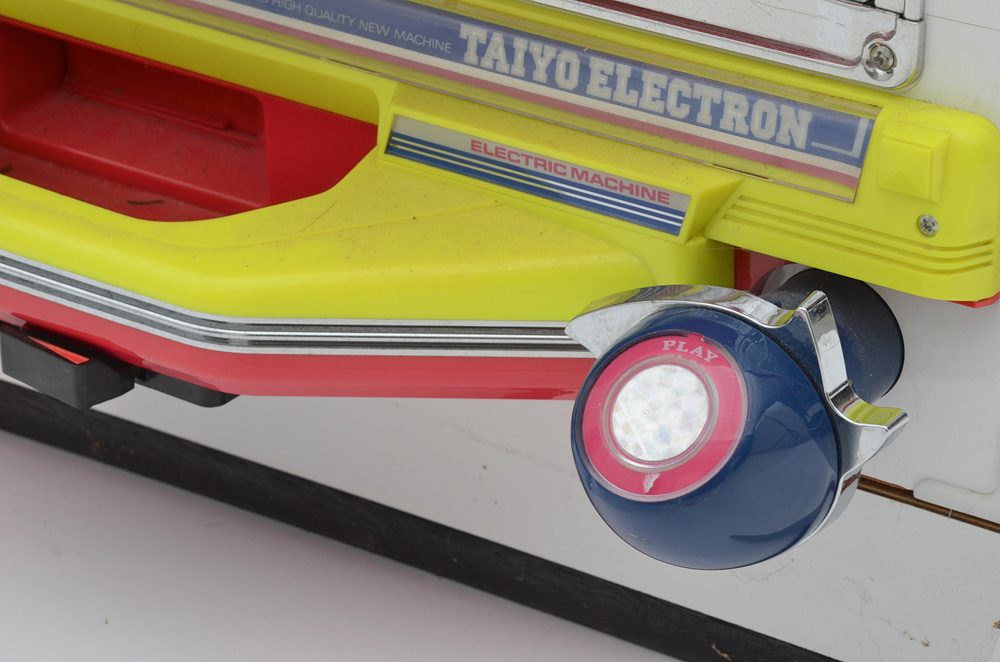 Taiyo Electron Electronic "Right Club" Pachinko Machine