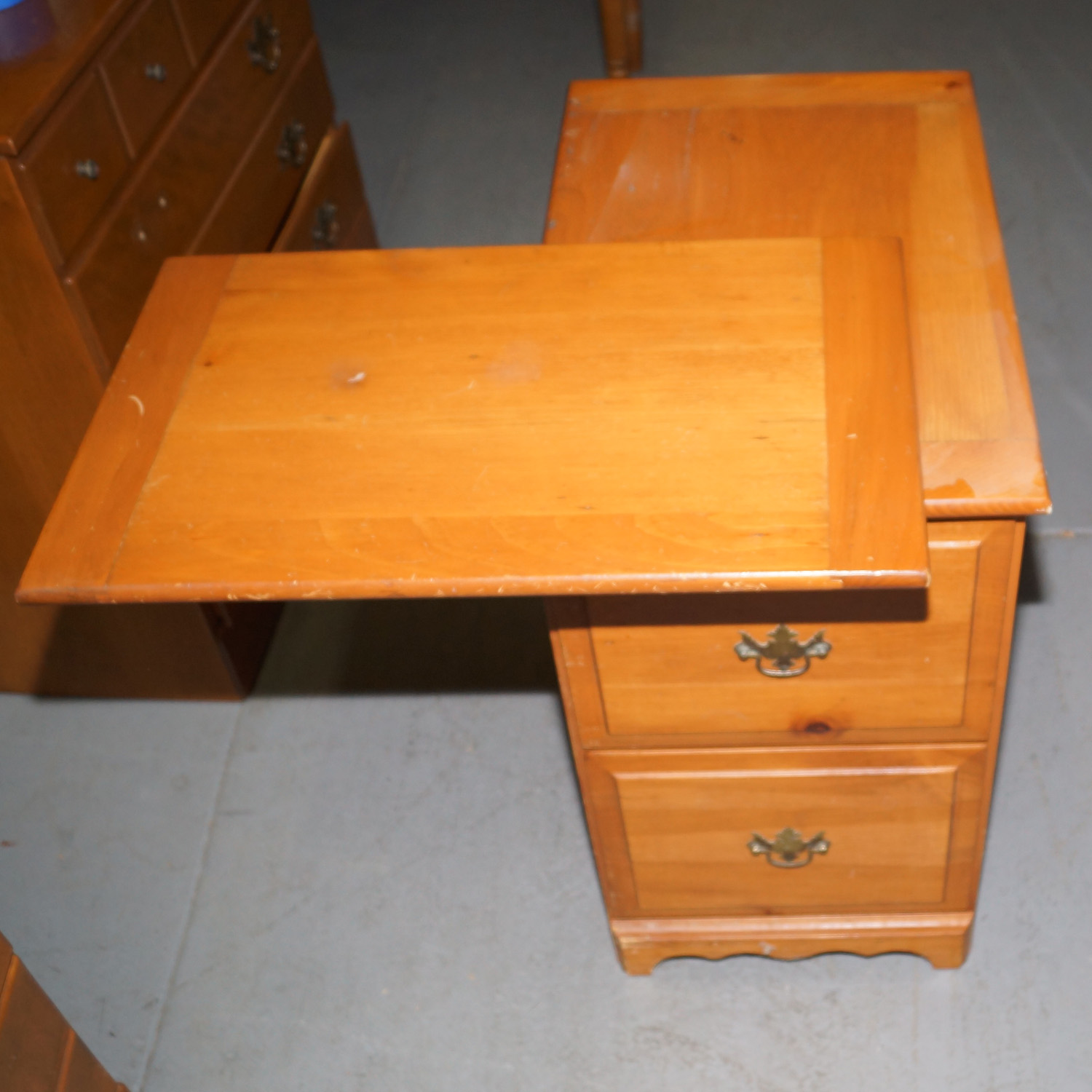 Adjustable Side Table