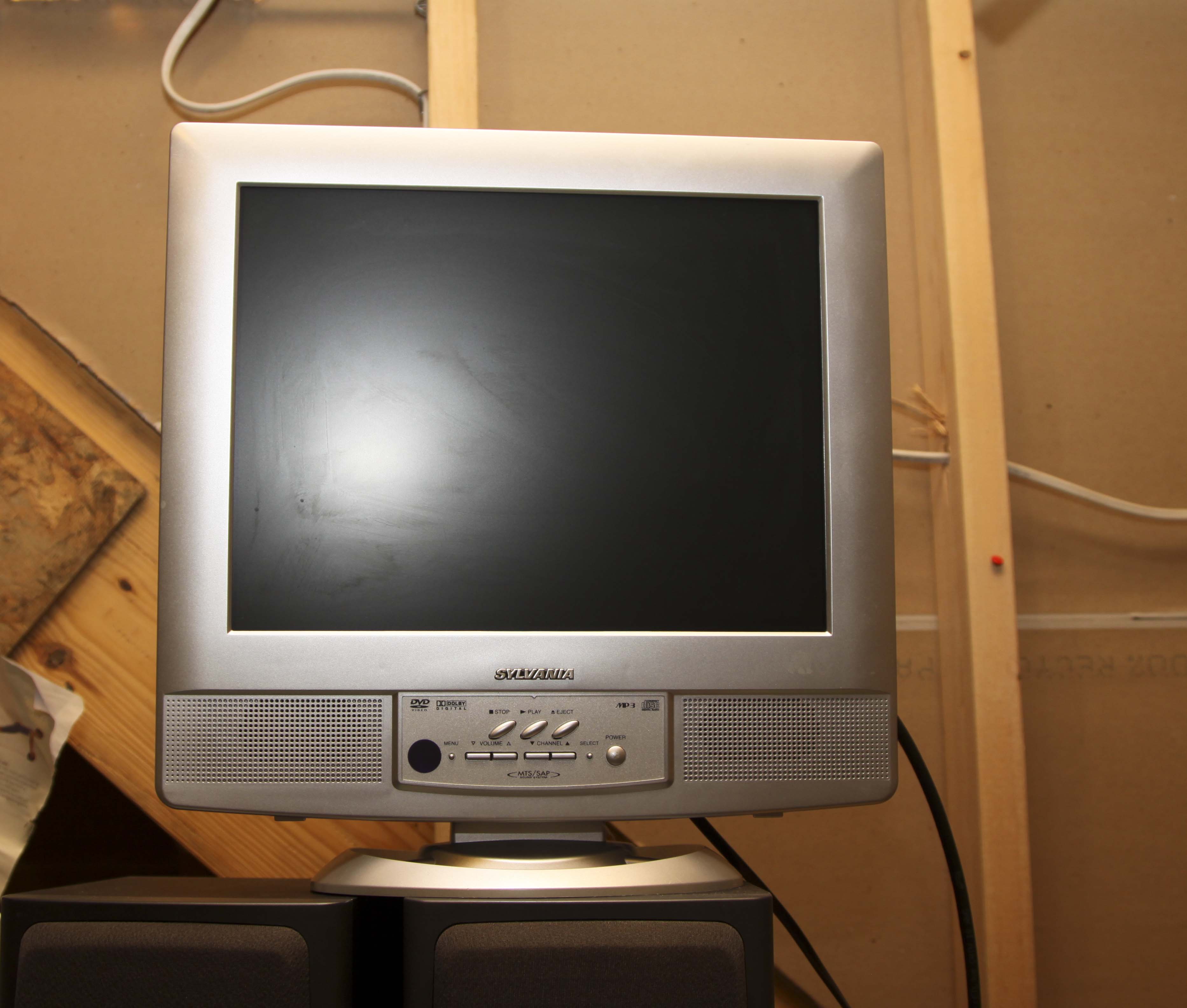 Sylvania 15" LCD DVD/Television Combo