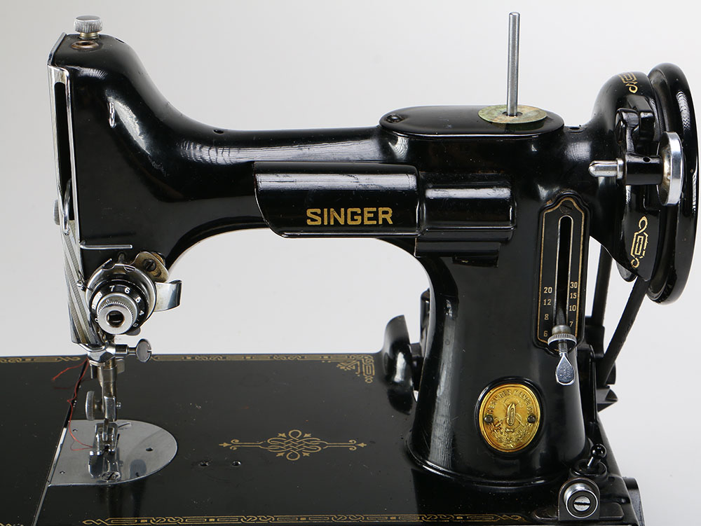 1948 Portable Electric Singer Sewing Machine