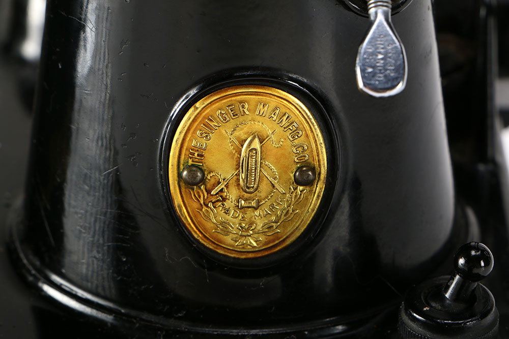 1948 Portable Electric Singer Sewing Machine