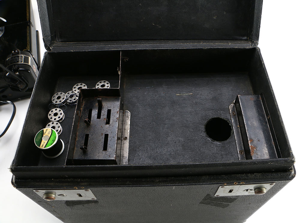 1948 Portable Electric Singer Sewing Machine