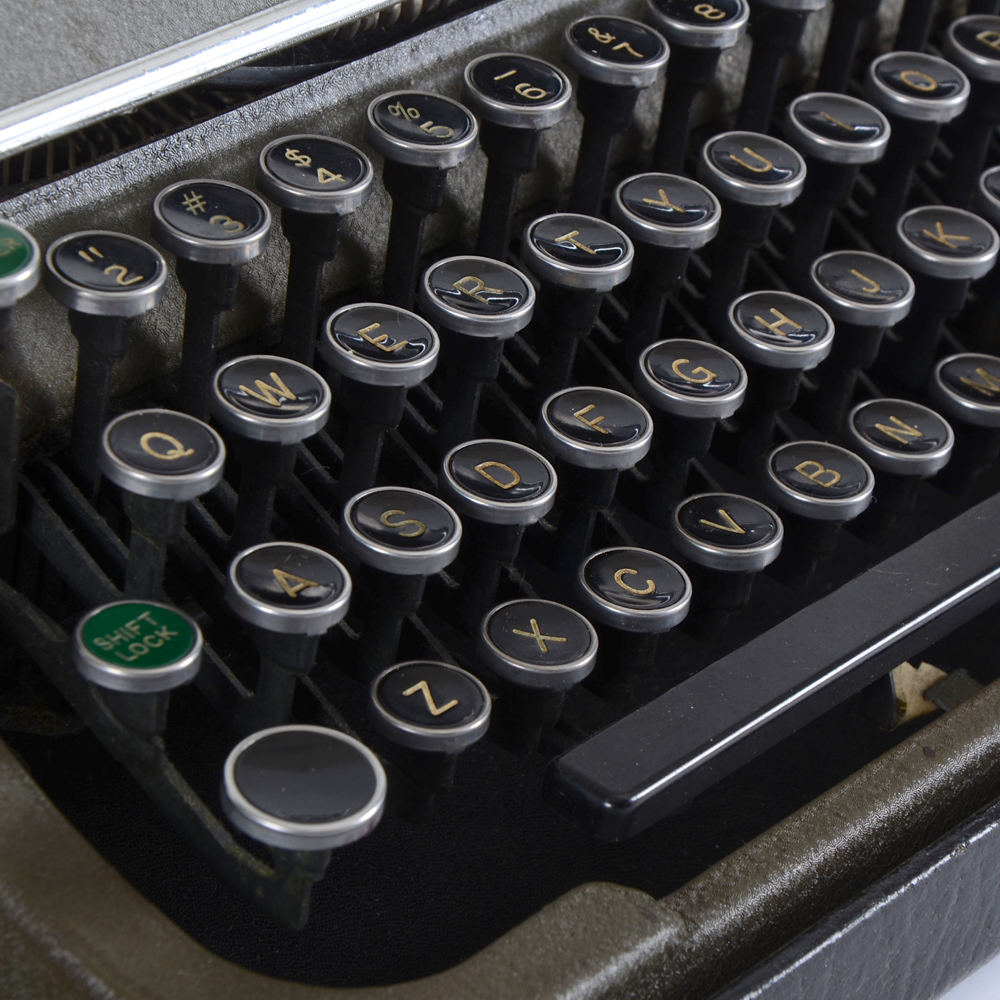 Underwood Champion Typewriter in Case