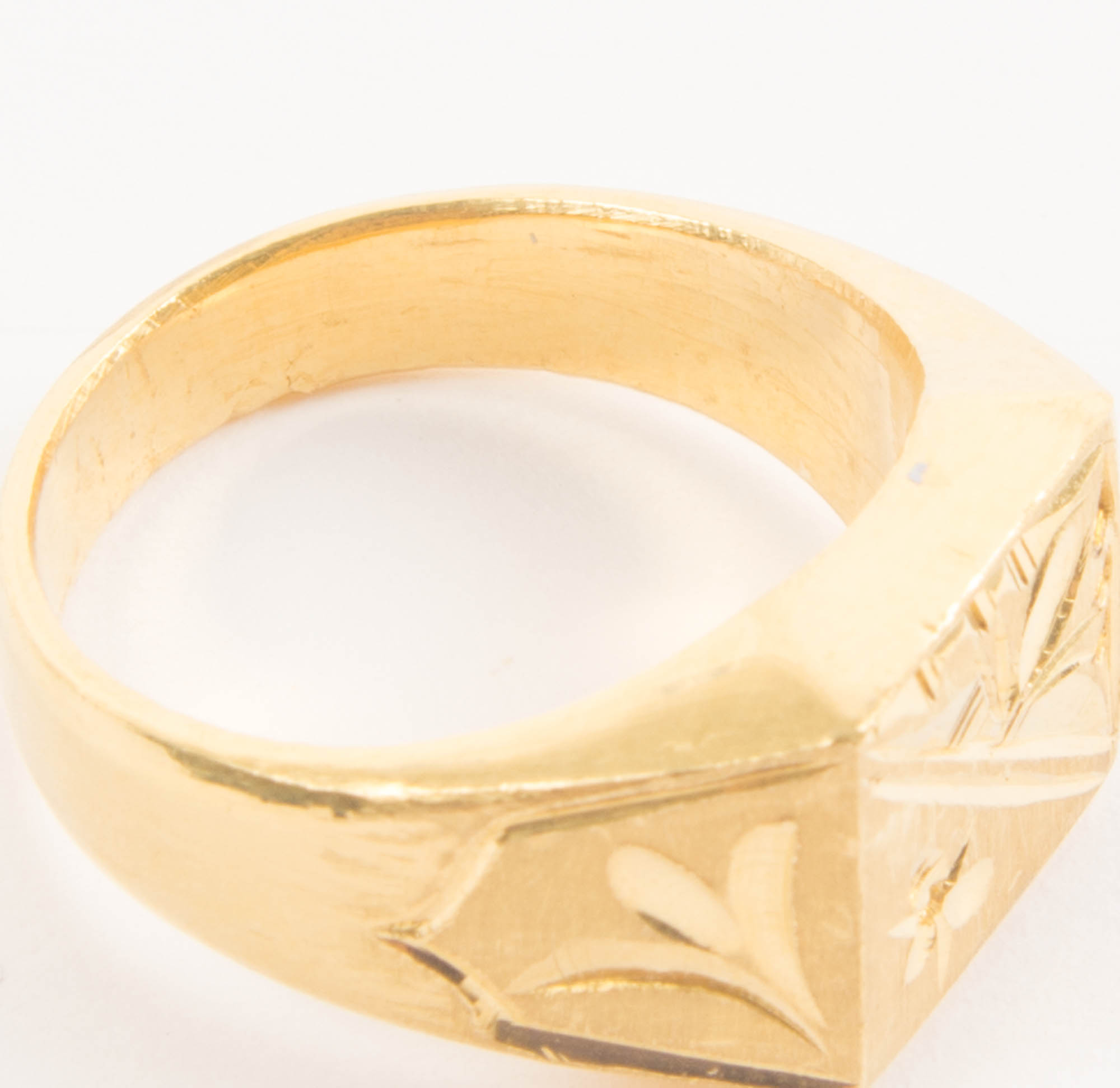18 KT Gold Signet Ring