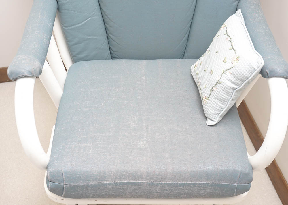 Wooden Gliding Chair