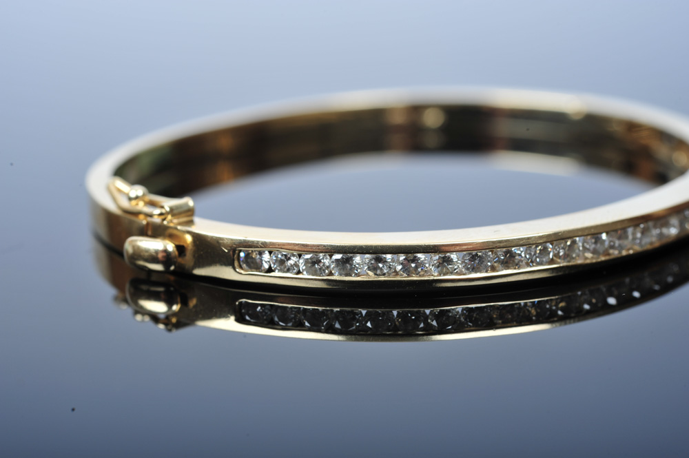 14K Gold and 1.50 CTW Diamond Bangle Bracelet