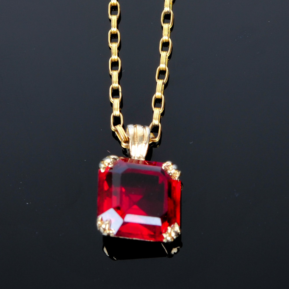 14K Yellow Gold Synthetic Spinel Pendant and Chain