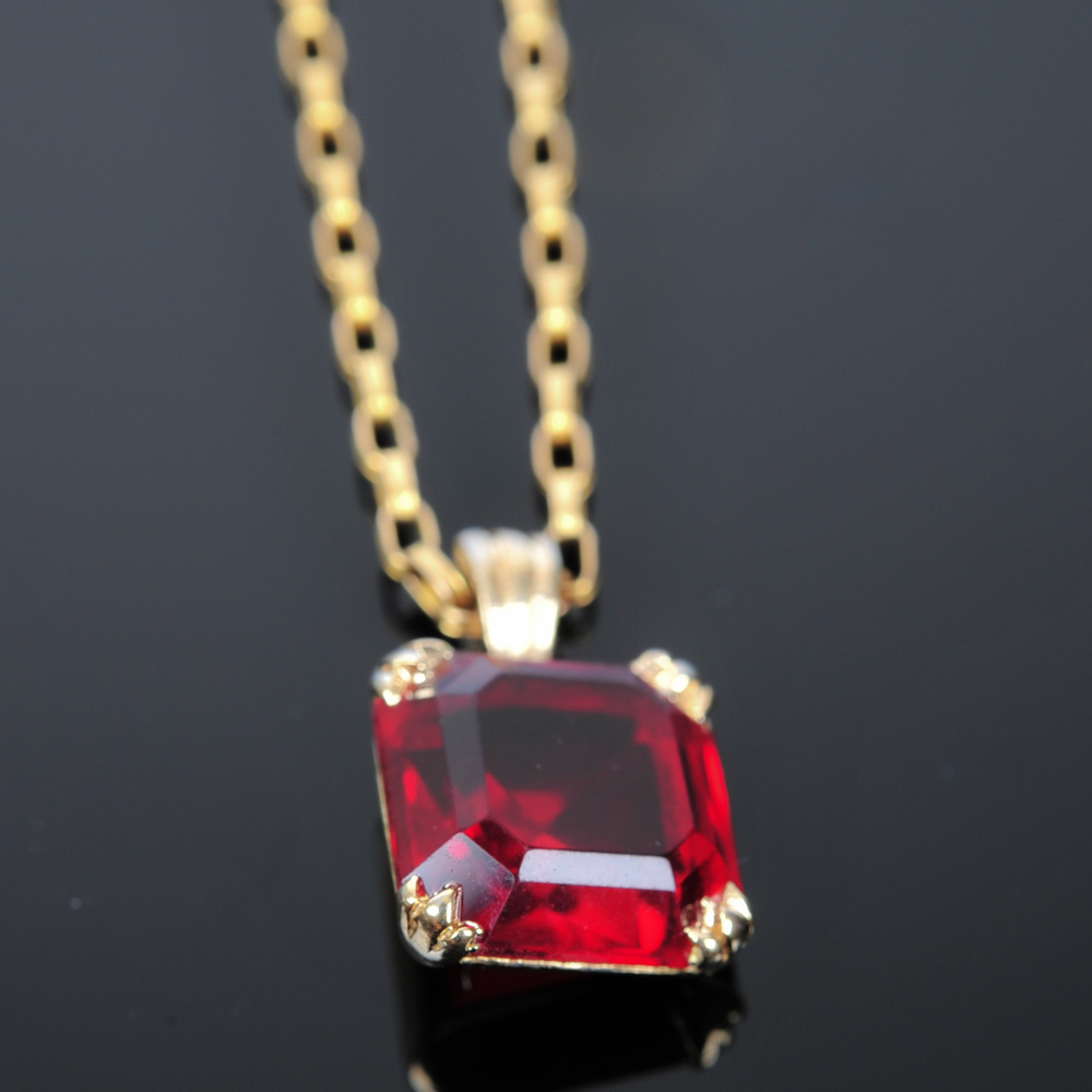 14K Yellow Gold Synthetic Spinel Pendant and Chain