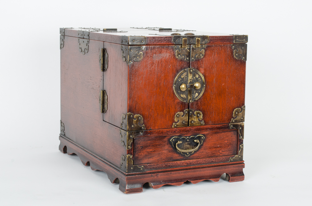 Vintage Wooden Jewelry Chest