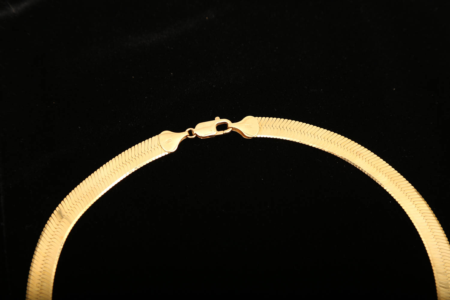 18K Yellow Gold Herringbone Necklace