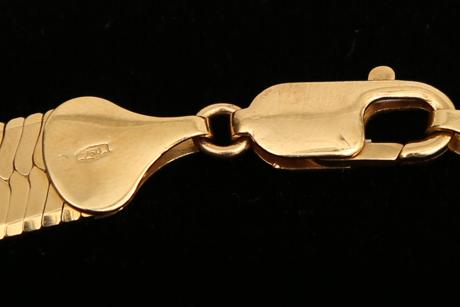 18K Yellow Gold Herringbone Necklace