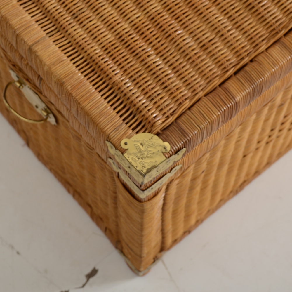 Wicker Trunk