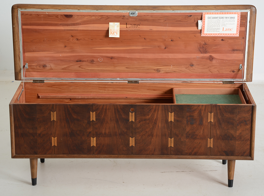 Lane "Acclaim" Cedar Chest