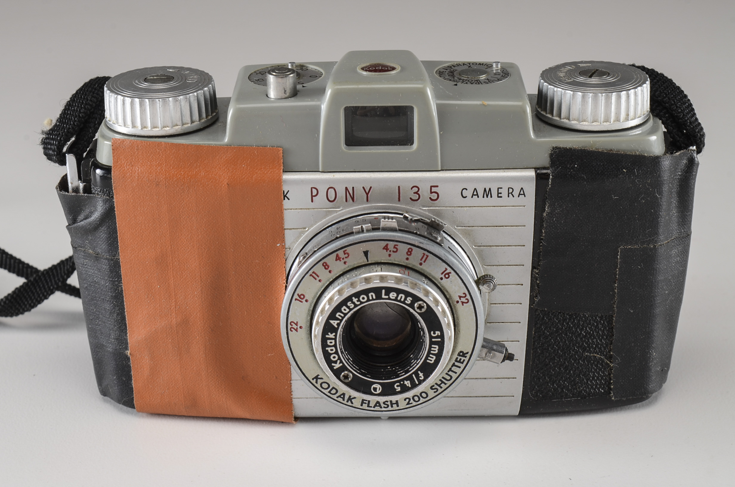 Vintage Kodak Slide Projector, Flasholder and Brownie Starflex Camera