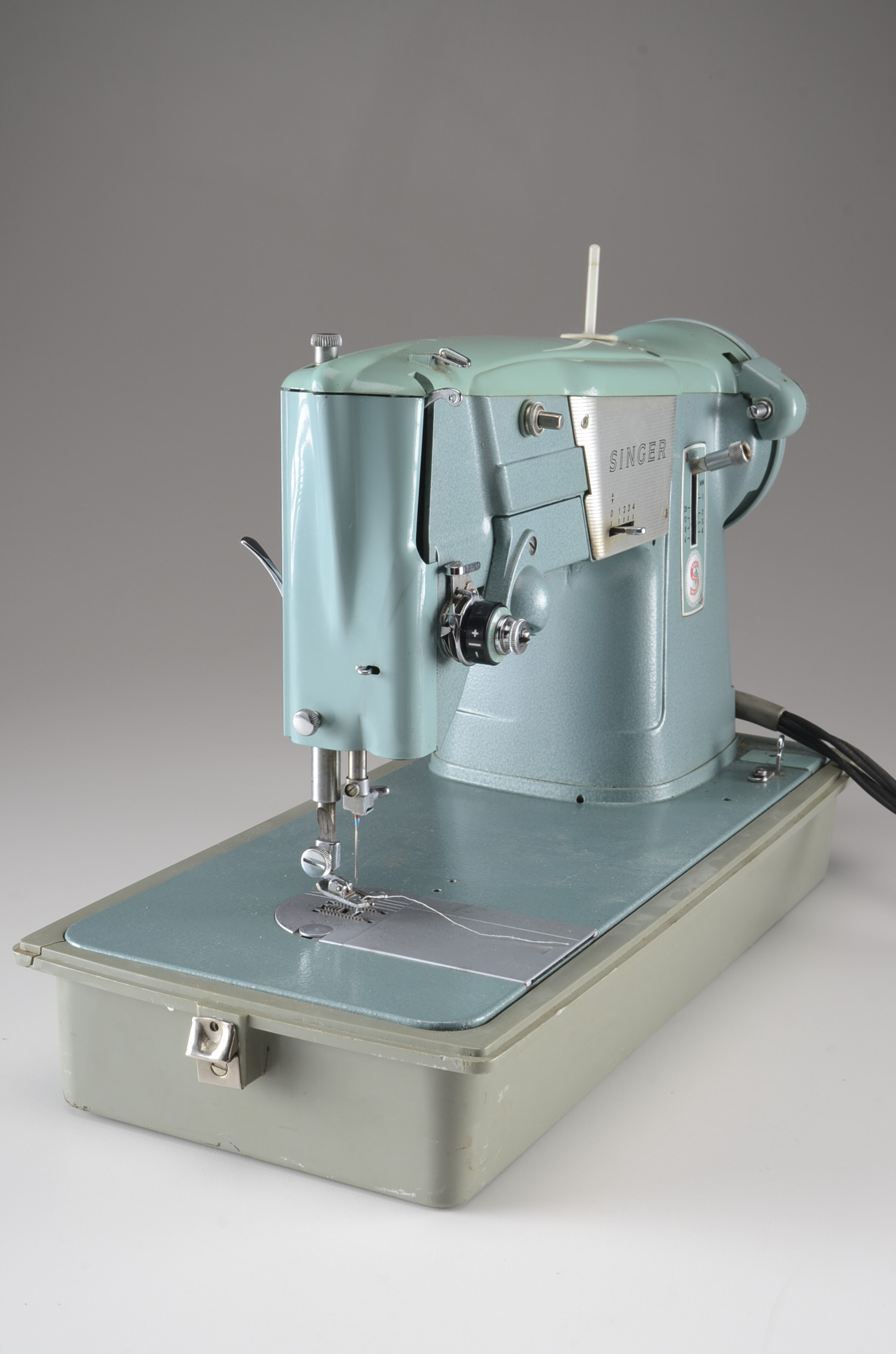 Vintage Singer Sewing Machine Model 327K