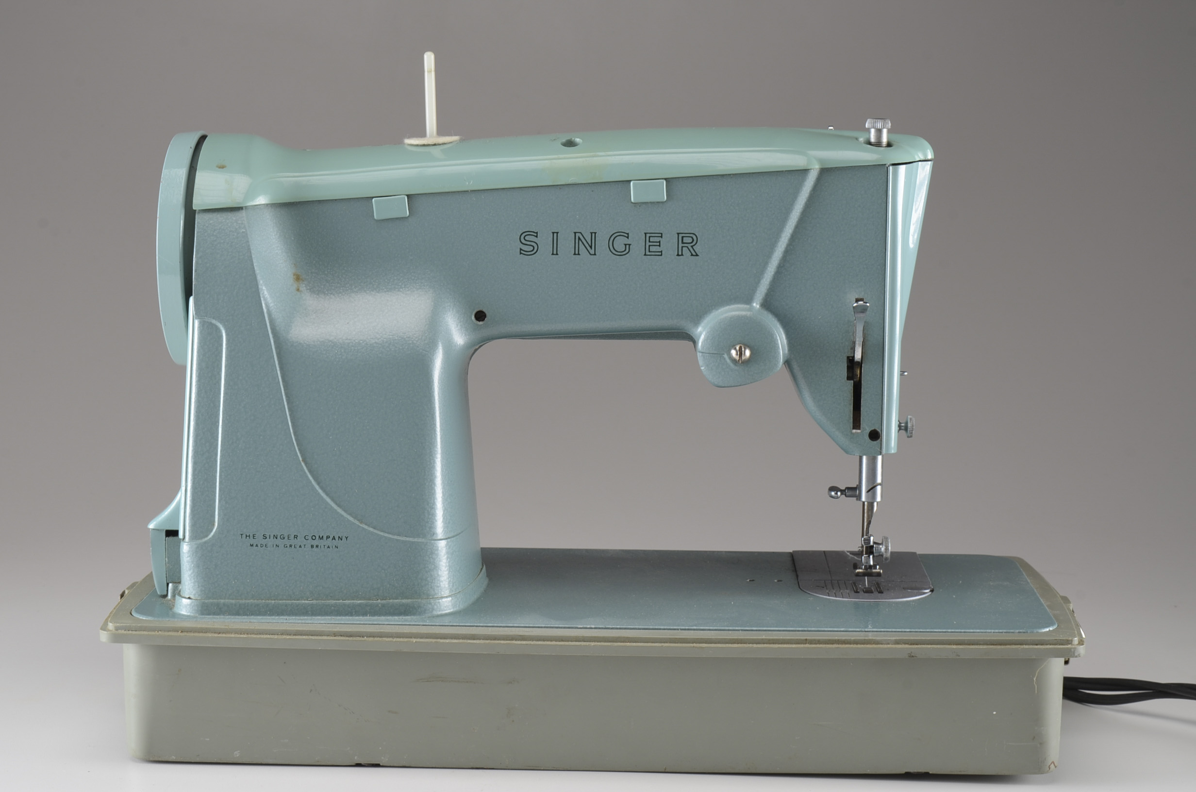 Vintage Singer Sewing Machine Model 327K
