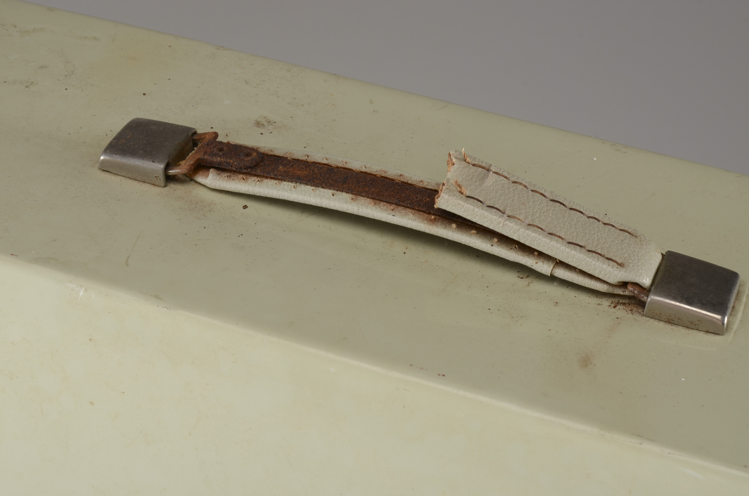 Vintage Singer Sewing Machine Model 327K