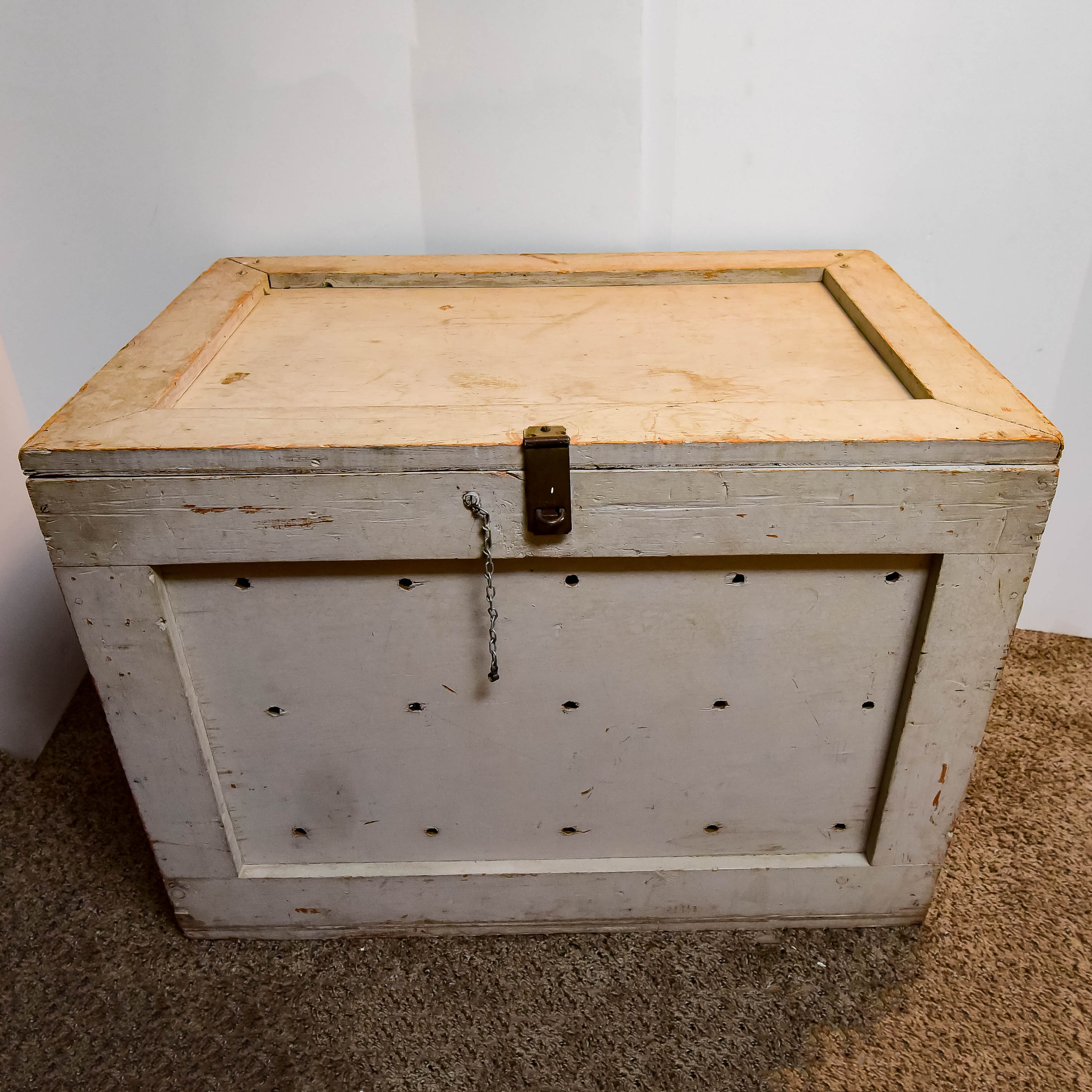 White Wooden Storage Chest