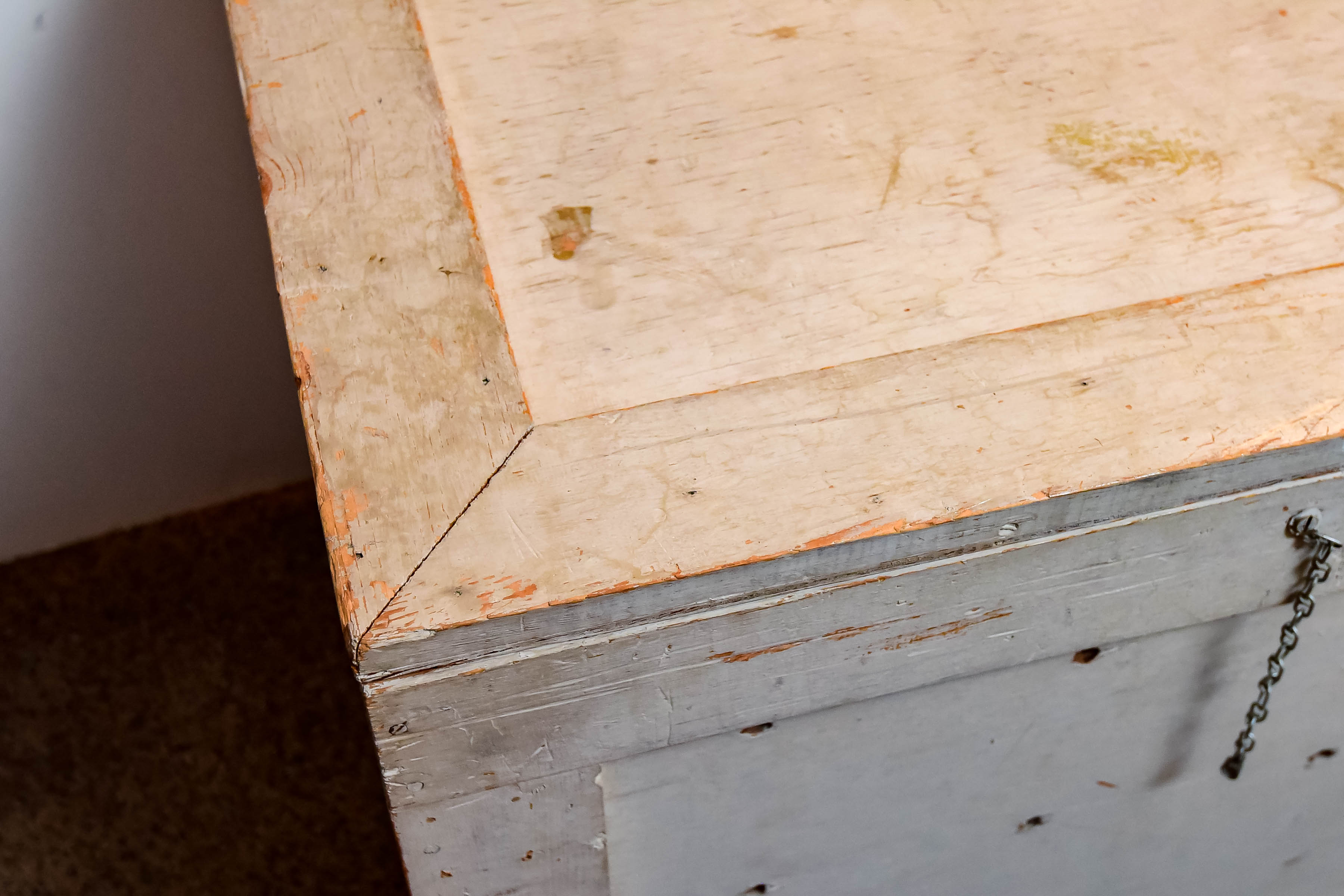 White Wooden Storage Chest