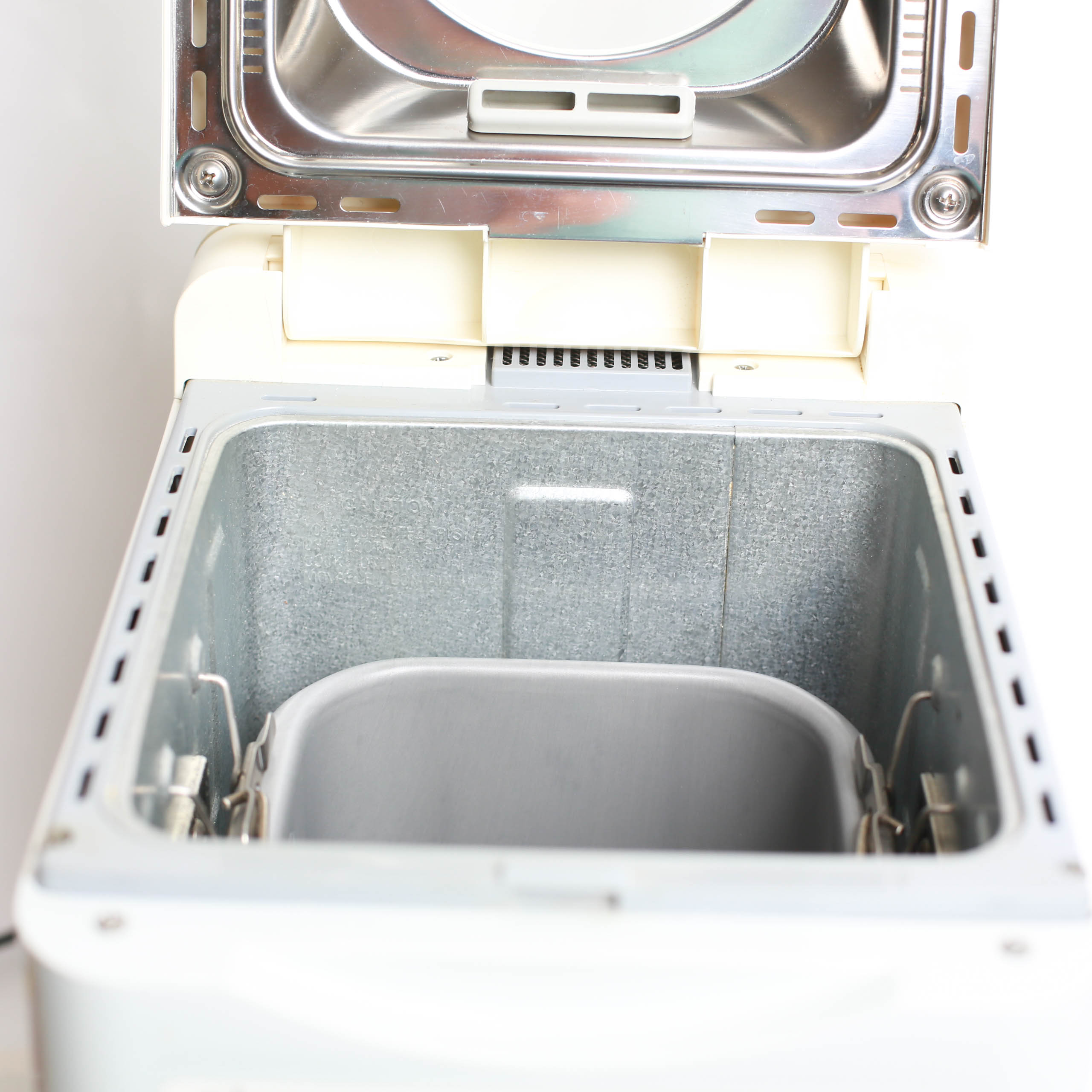 Zojirushi Bread Maker Model #BBCC-S15 with Cook Book