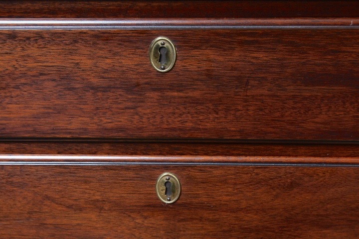 Vintage Henkel-Harris Chippendale Style Mahogany Bachelor's Chest