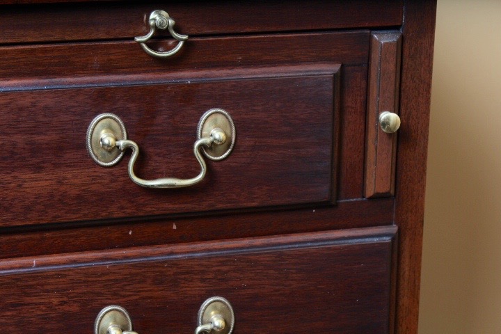 Vintage Henkel-Harris Chippendale Style Mahogany Bachelor's Chest