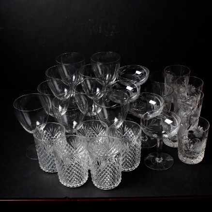 Vintage Henkel-Harris Chippendale Style Mahogany Bachelor's Chest