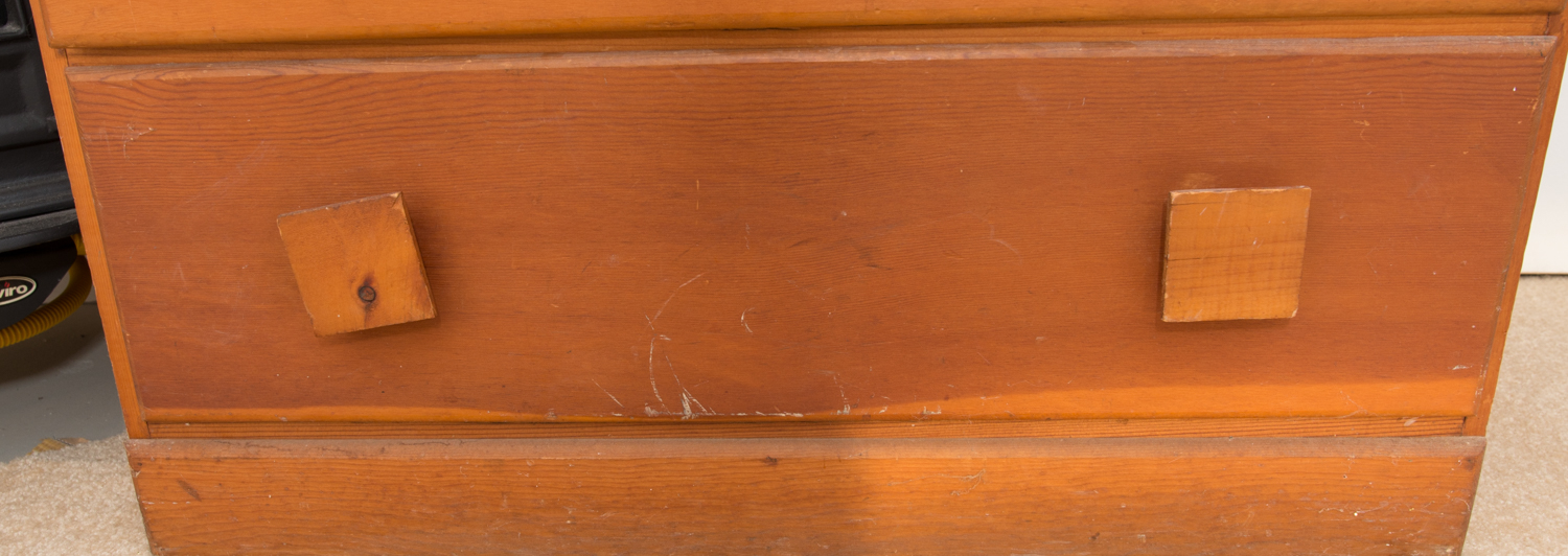 Mid Century Modern Chest of Drawers