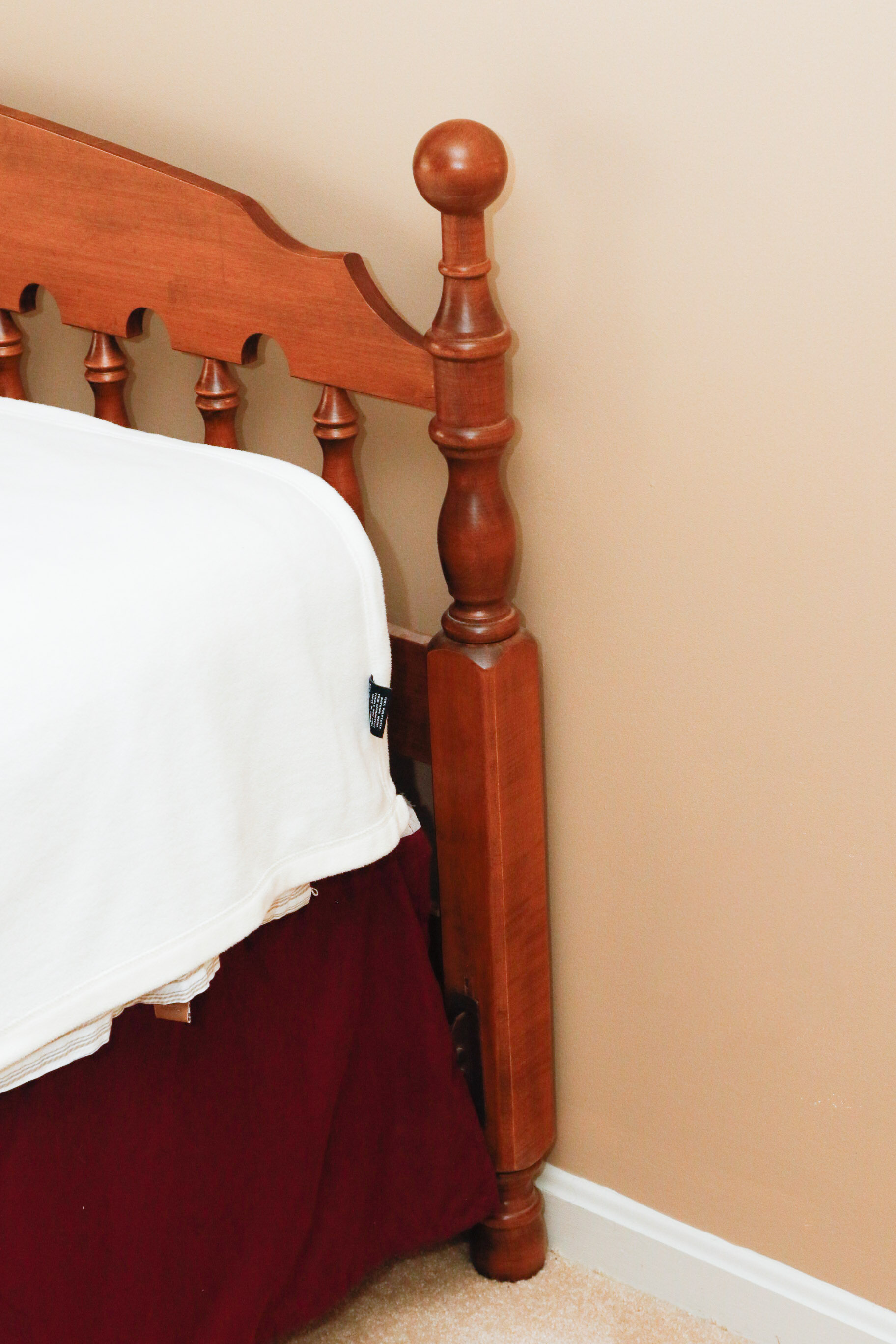 Ethan Allen Queen Maple Cannonball Bed