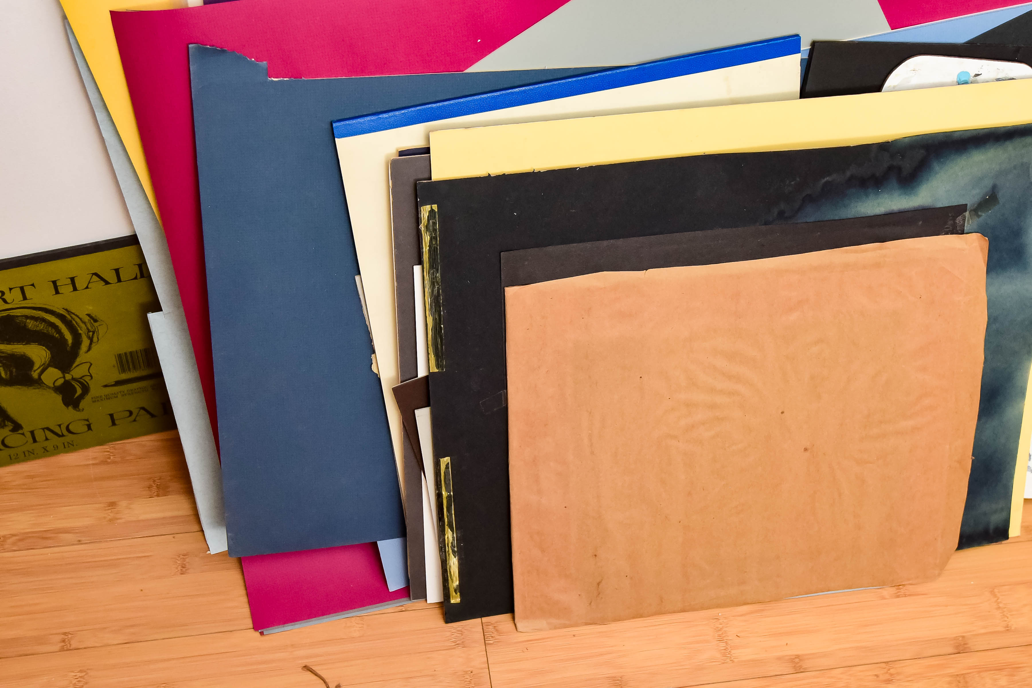 Generous Selection of Artists Materials