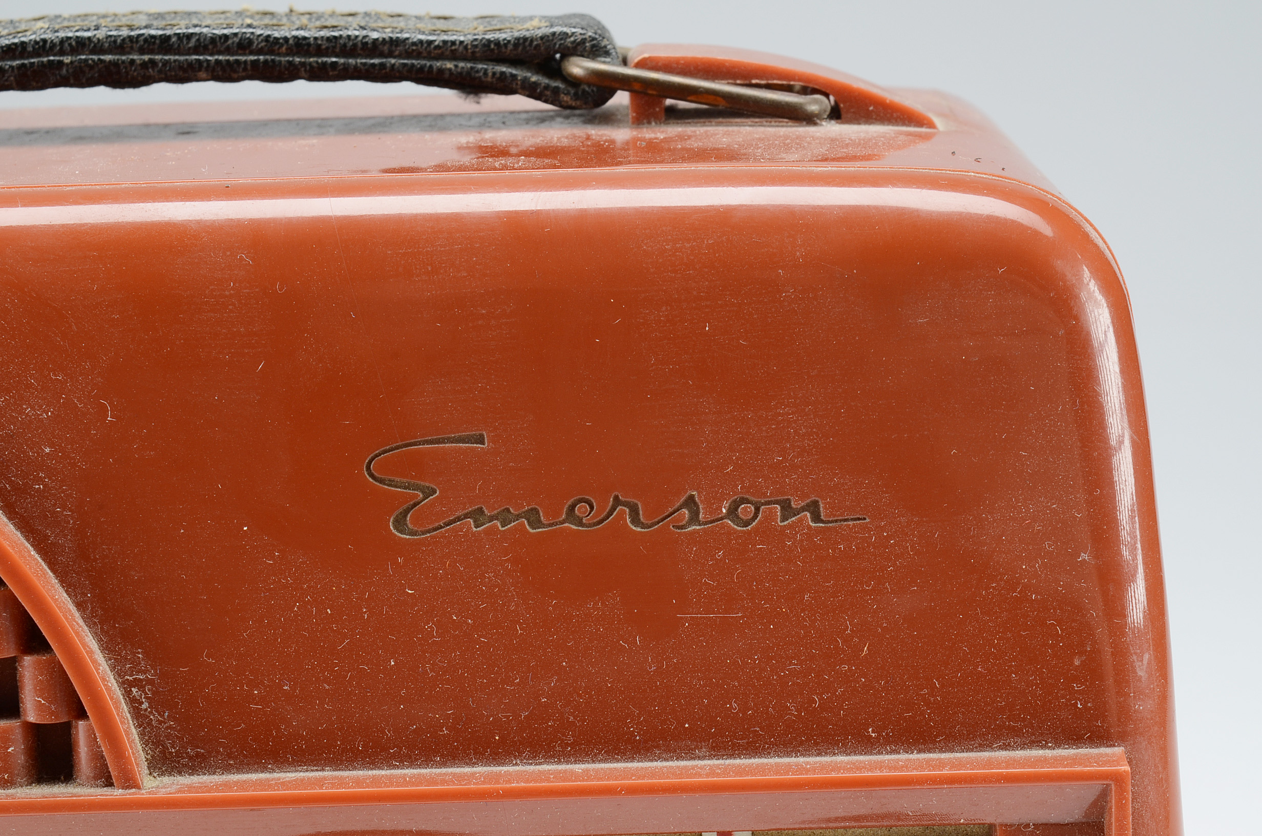 Vintage Emerson AM Radio Model 646