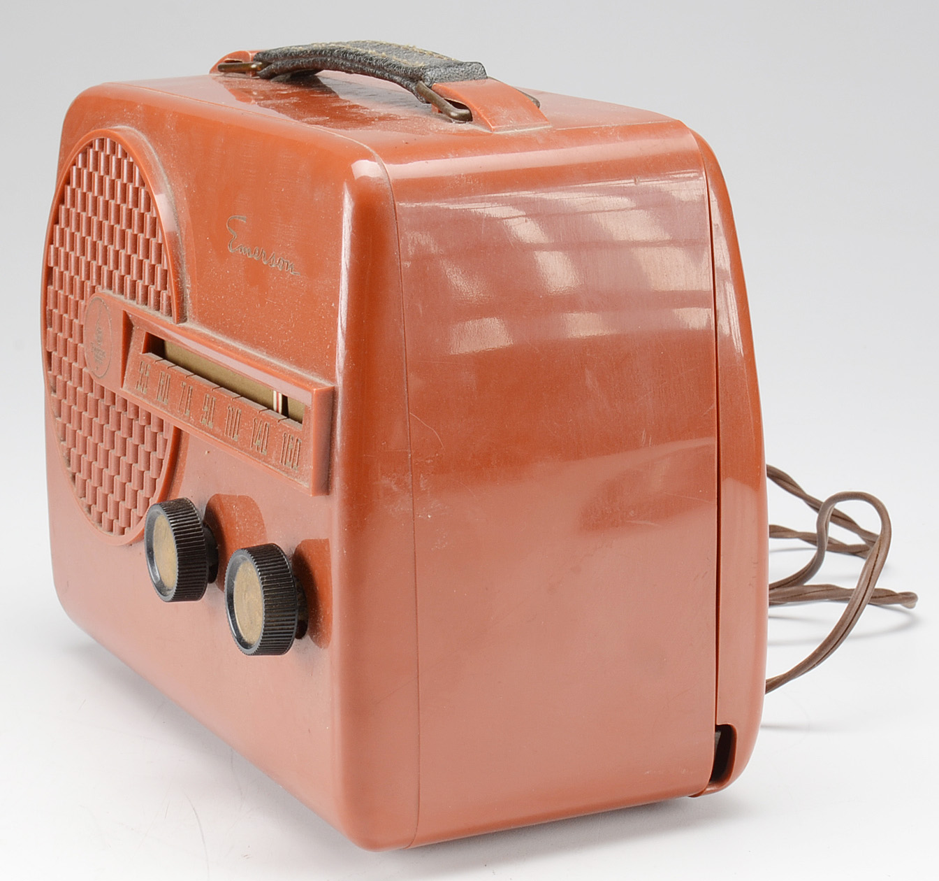 Vintage Emerson AM Radio Model 646