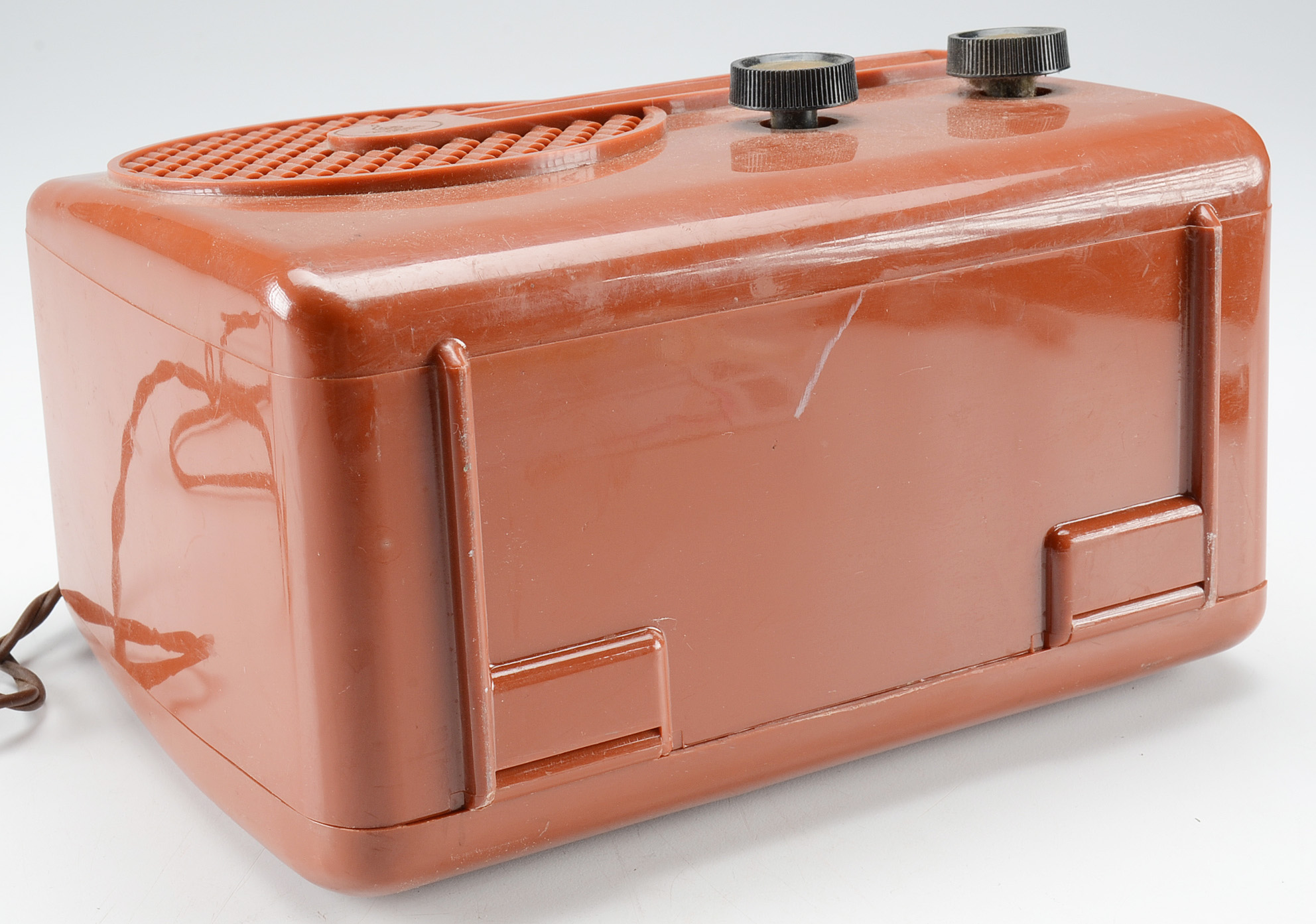 Vintage Emerson AM Radio Model 646