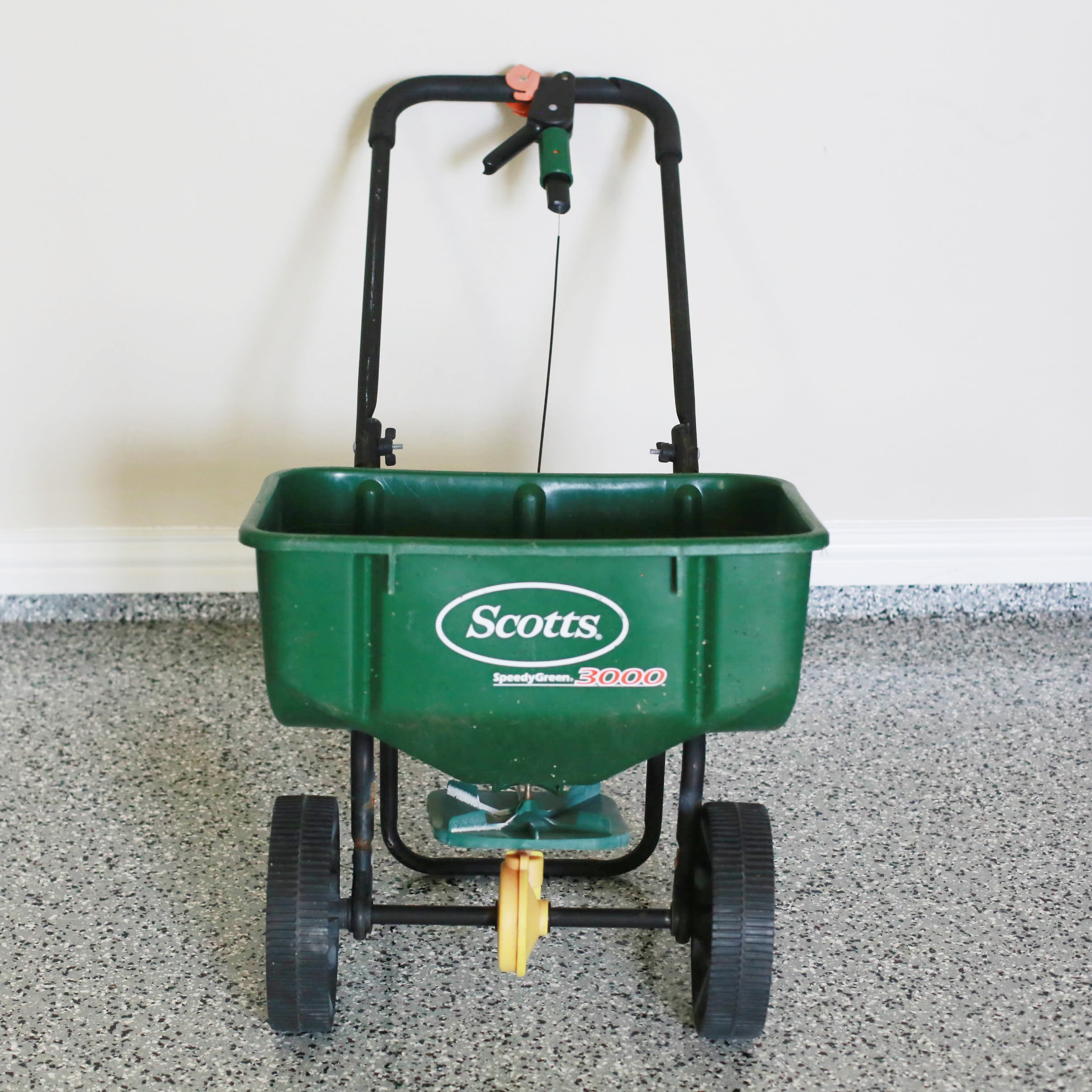 Scotts SpeedyGreen 3000 Spreader