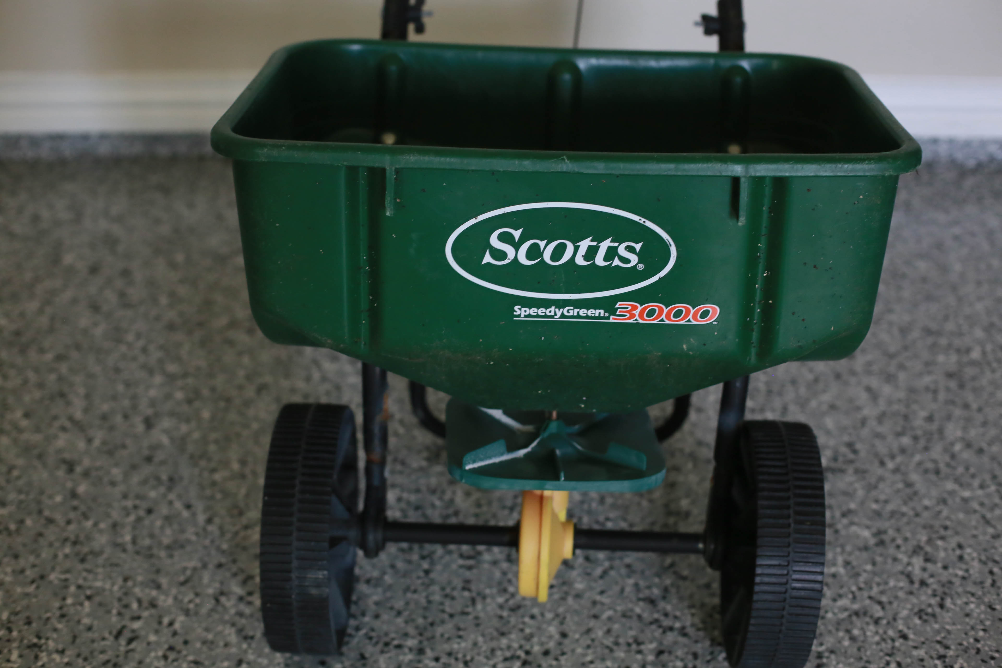 Scotts SpeedyGreen 3000 Spreader