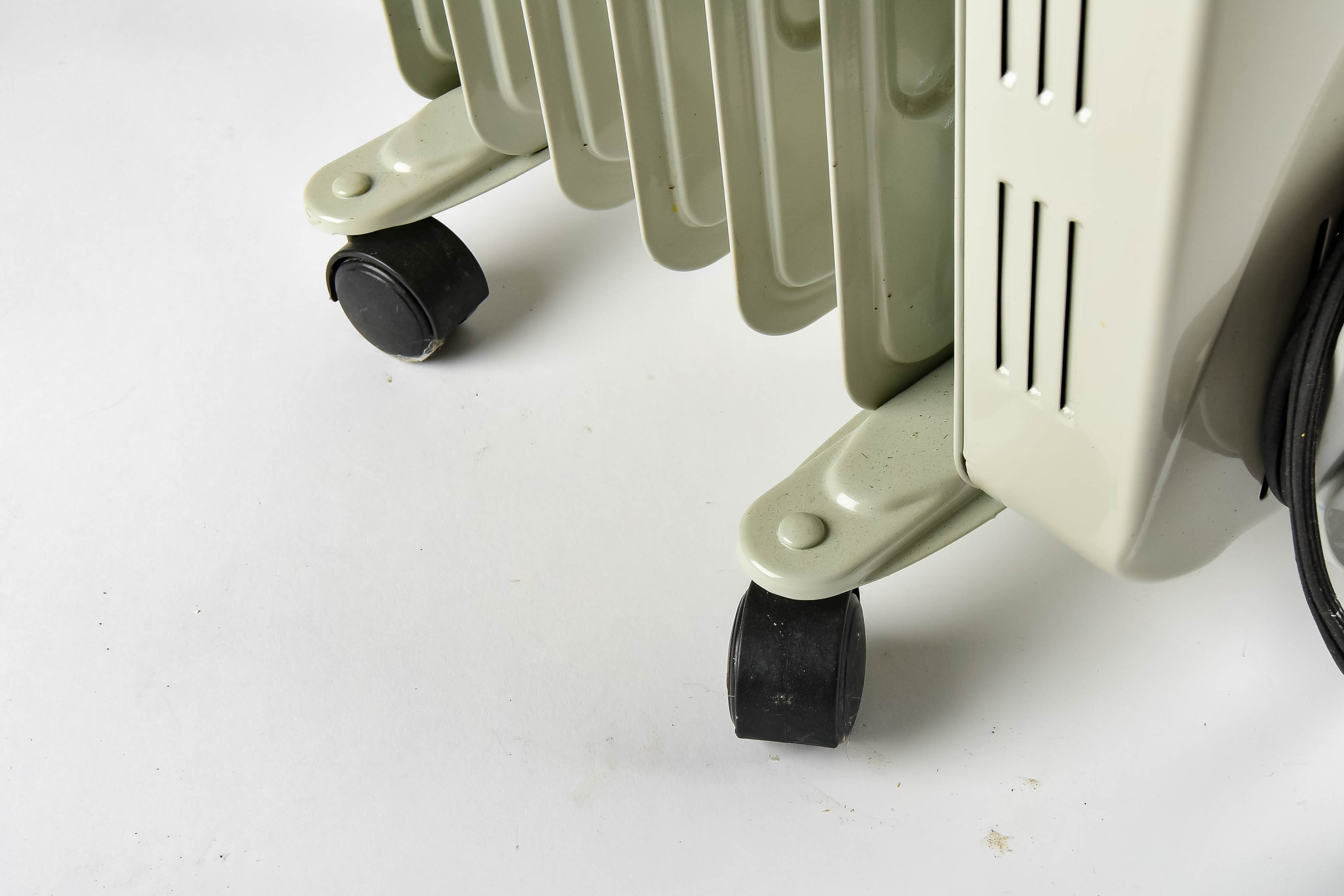 Lasko Box Fan and Cuori Space Heater